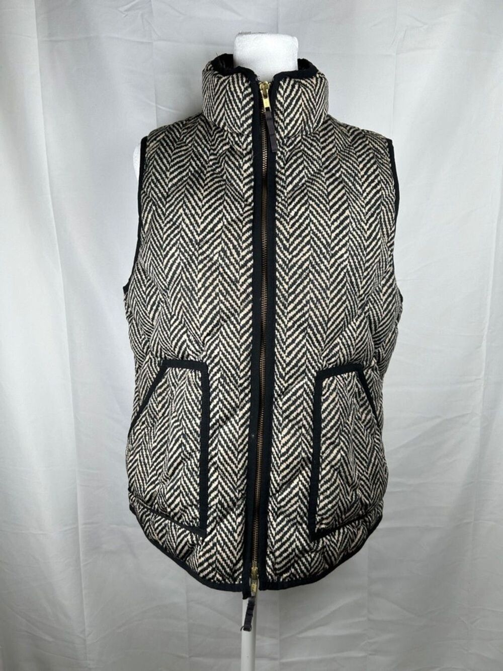 J Crew Excursion Puffer Down Vest Medium Herringbone Quilted Black Preppy